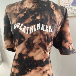 Overthinker tee